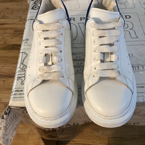 Alexzander McQueens - Picture 2 of 6